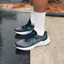 Alternative view of Running shoes Asics NOVABLAST 2 LE